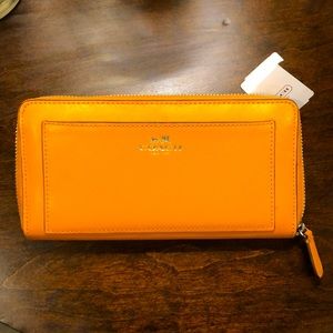 Coach Wallet with zipper